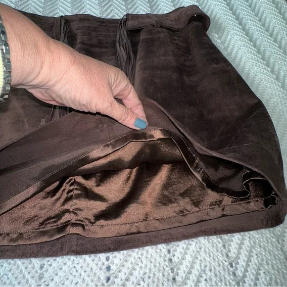 INC chocolate brown Y2K suede skirt with fringe belt-size 12 - Picture 5 of 8